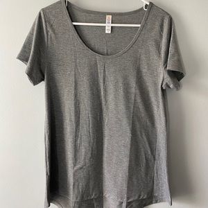 NWOT classic lularoe gray t-shirt